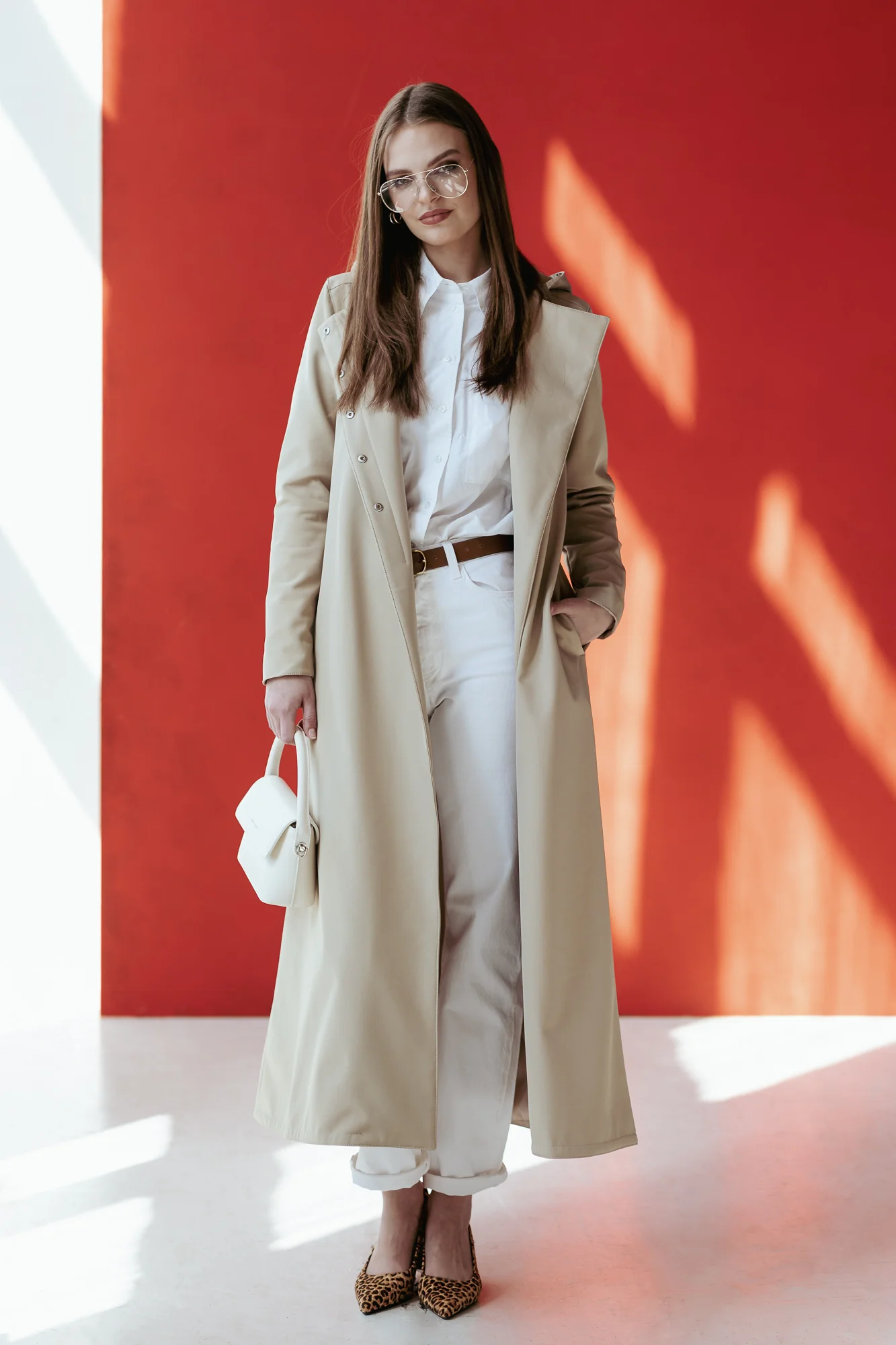 Double Breasted Coat with Trapeze Cut in Beige | Classic Trench - Image 5